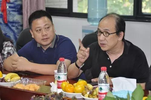图说：北大湖北校友会副会长黄雍