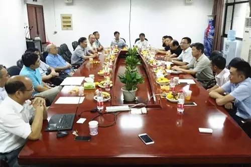  图说：座谈会现场
