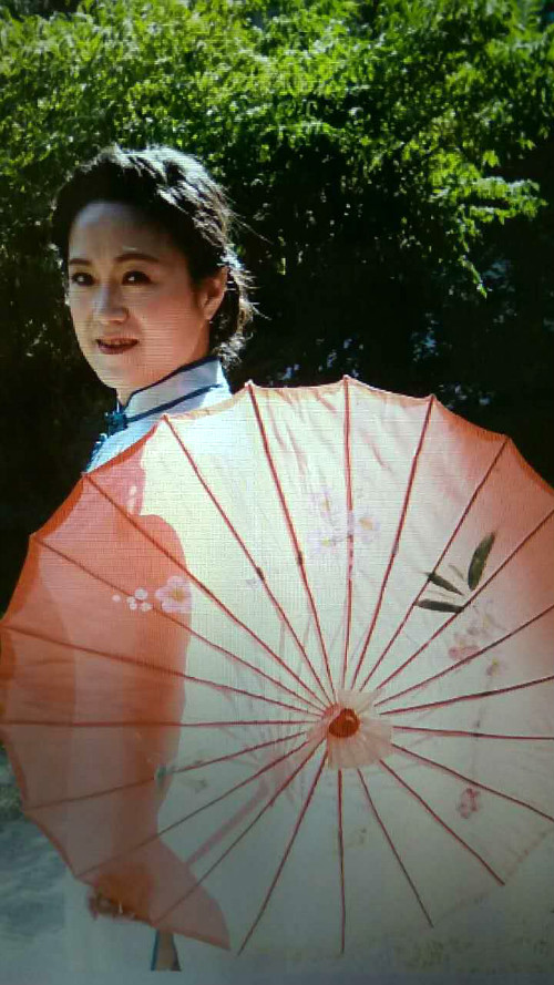 汤建萍（法律系1980级）
