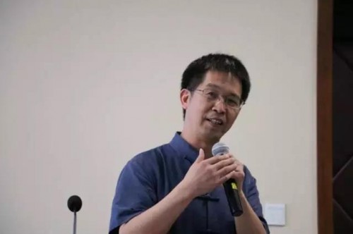 梁根林老师为校友们讲授刑法总论