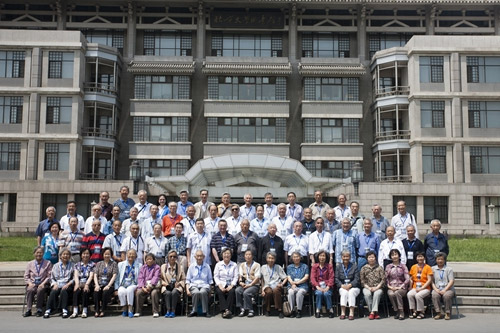 力学专业57级同学毕业50周年聚会合影