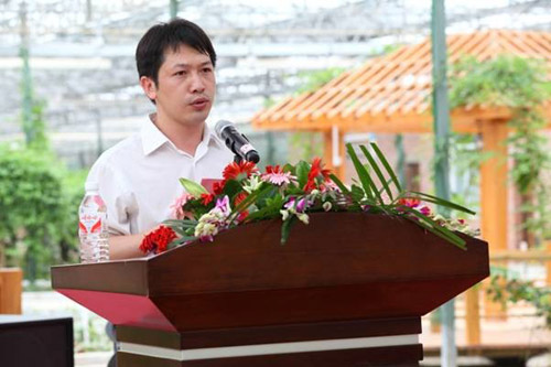 选调生代表王锋发言