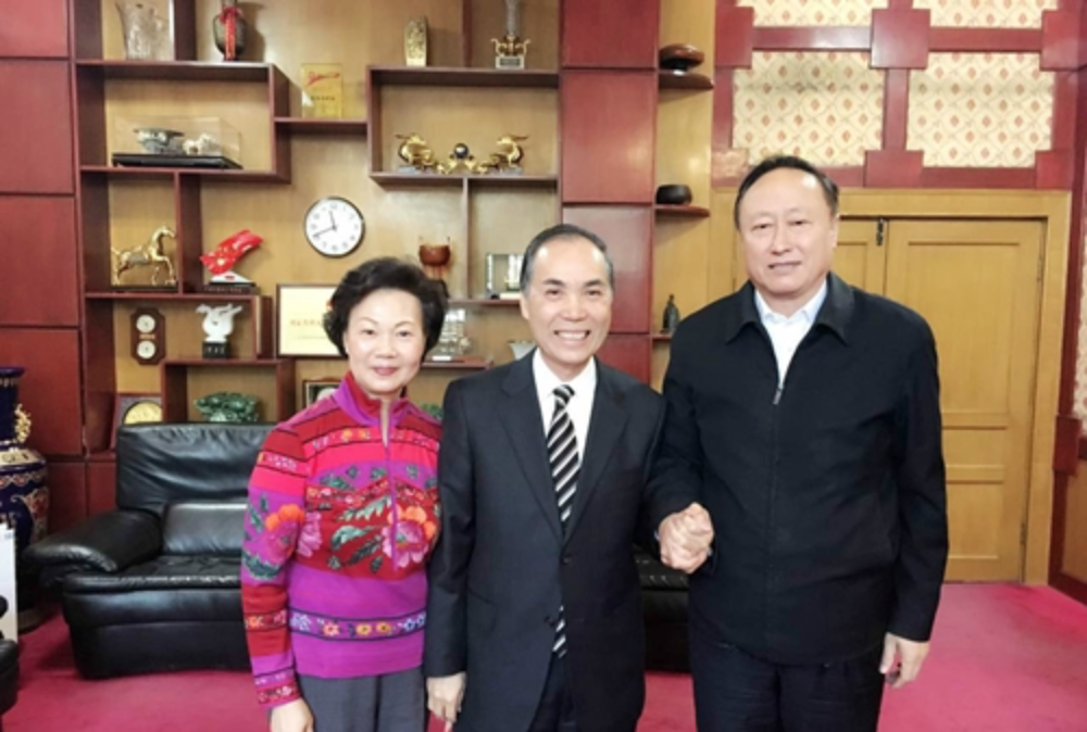 朱善璐会见陈国钜先生及夫人