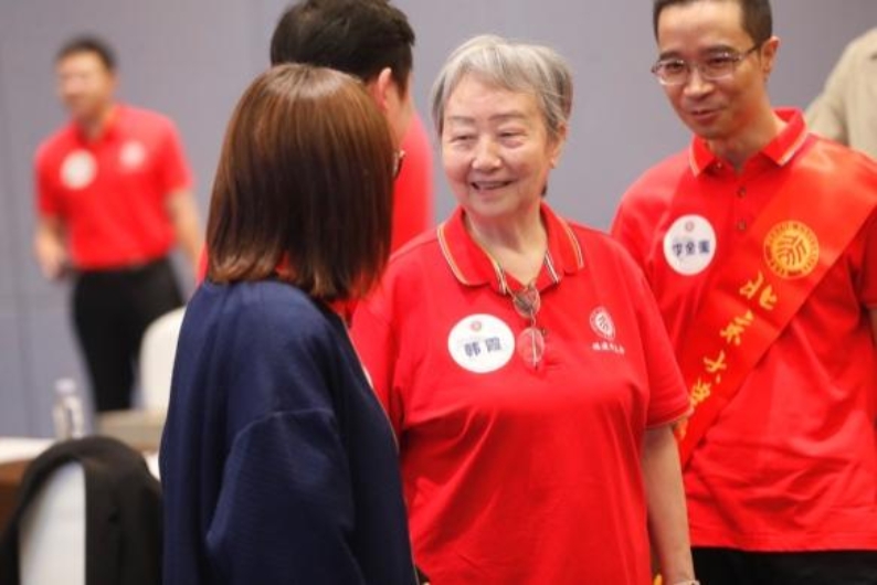 F:\北大\照片\2023 第十届校友代表大会\2023 绗崄灞婃牎鍙嬩唬琛ㄥぇ浼__L5I1756.JPG