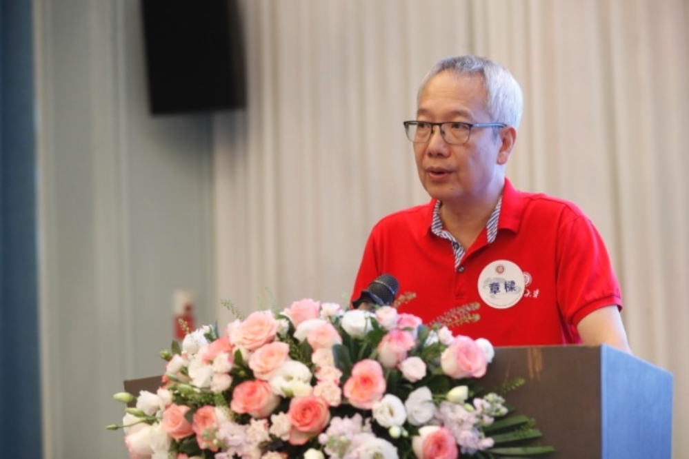 F:\北大\照片\2023 第十届校友代表大会\2023 绗崄灞婃牎鍙嬩唬琛ㄥぇ浼__L5I2084.JPG