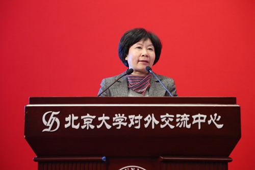 刘锦代表郝平在开幕式上发言