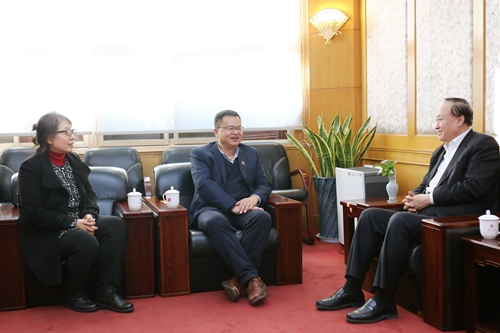 朱善璐会见张平文和郑晓瑛教授