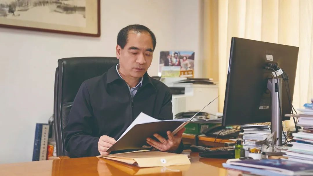 472d930069f74a57b4de211d39edf494.jpg 640.jpg