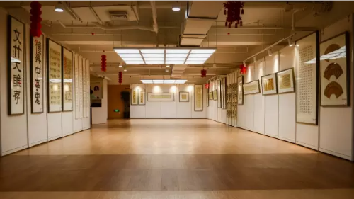 花开墨上绘梦田 北京大学公益书法教学引领校园文化新风尚